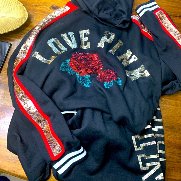 Size Large PINK 3/4 zip sweatshirt and joggers.
